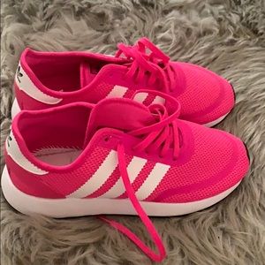 WOMENS adidas